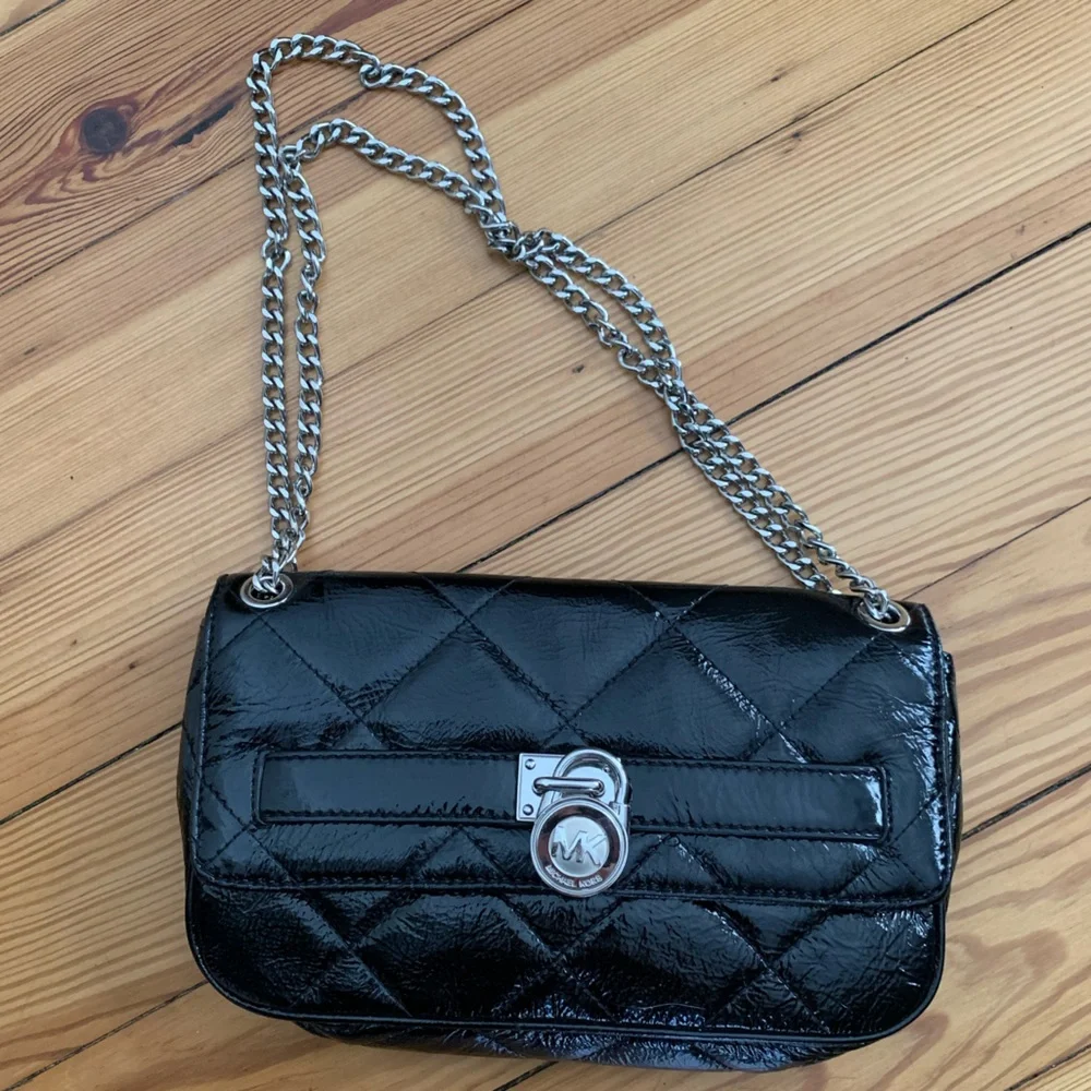 RARE✨Like New Michael Kors Crossbody Purse - Picture 1 of 11